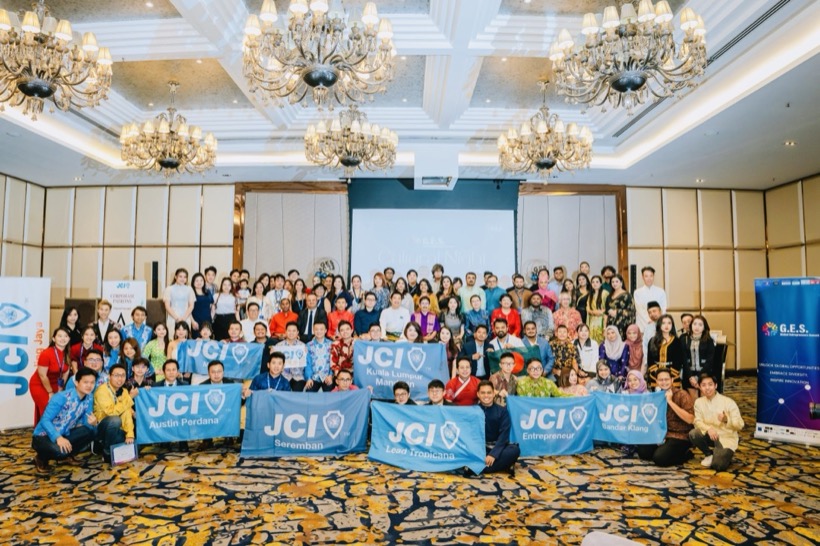 NextGen Bangladesh connecting with global delegates at an international summit